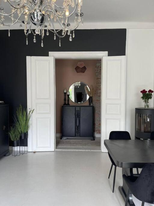 Apartment Cozy By Royal Palace *